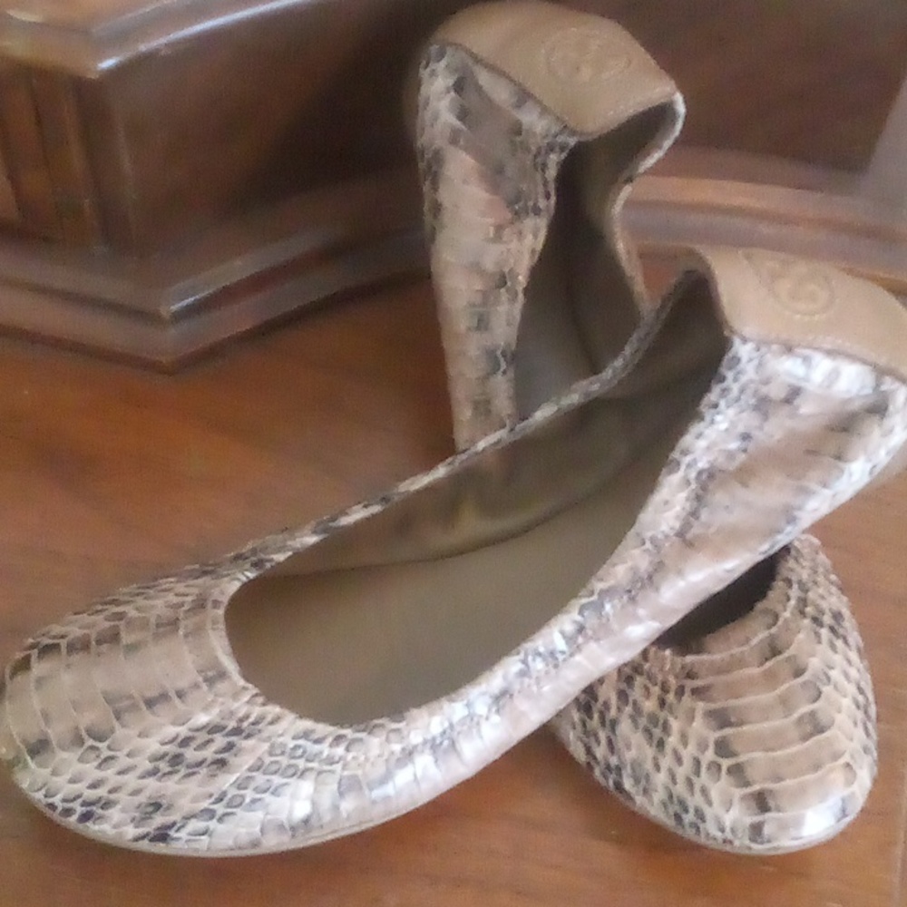 TORY BURCH Snakeskin Leather Embossed Ballet Slippers - Size 7M